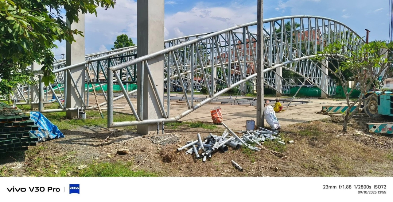 S__30163072_0.jpg - งานก่อสร้างโดมเอนกประสงค์โรงเรียน | https://tnc-design.com