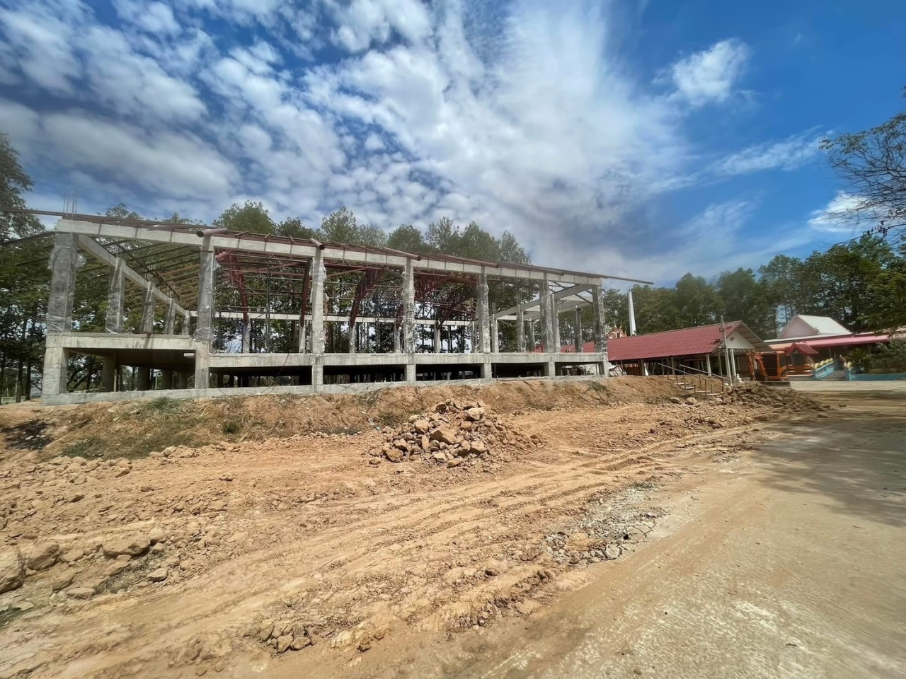 S__30163102_0.jpg - งานก่อสร้างศาลาการเปรียญ | https://tnc-design.com