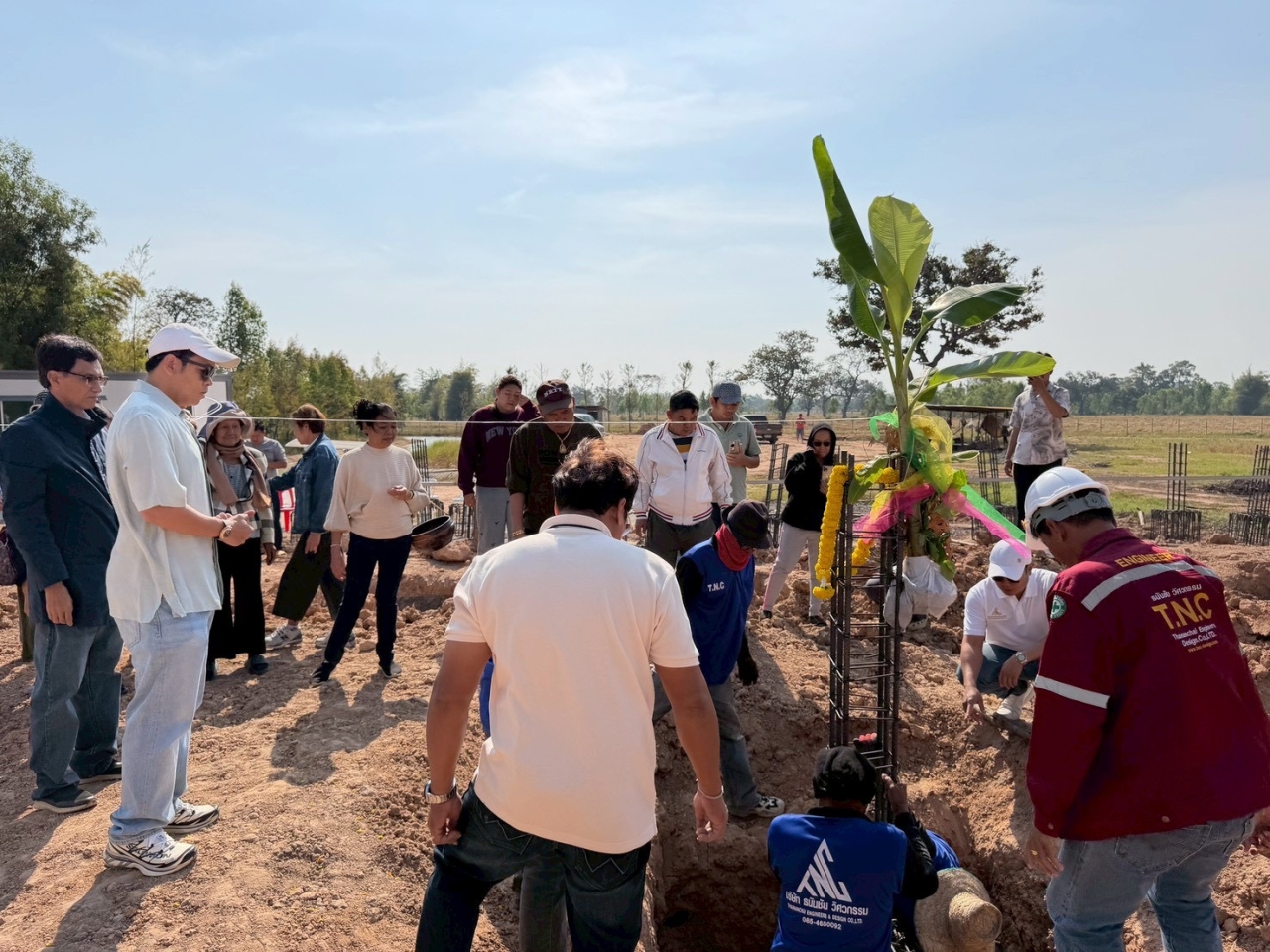 S__30163133_0.jpg - งานก่อสร้างบ้านหรูพร้อมสระว่ายน้ำ | https://tnc-design.com