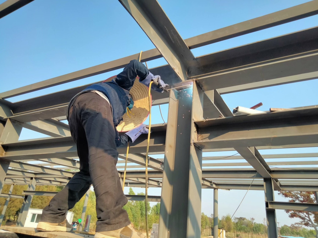 S__30163163_0.jpg - งานก่อสร้างบ้านหรูพร้อมสระว่ายน้ำ | https://tnc-design.com