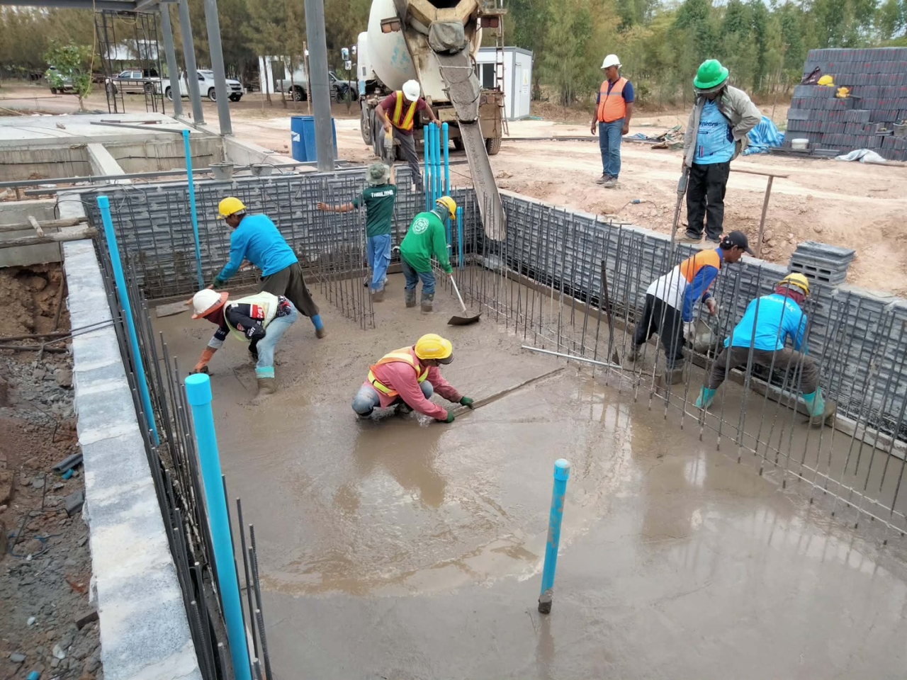 S__30163172_0.jpg - งานก่อสร้างบ้านหรูพร้อมสระว่ายน้ำ | https://tnc-design.com