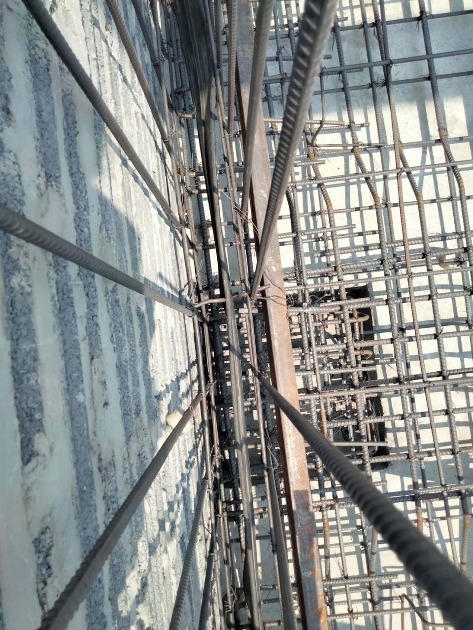 S__30163174_0.jpg - งานก่อสร้างบ้านหรูพร้อมสระว่ายน้ำ | https://tnc-design.com