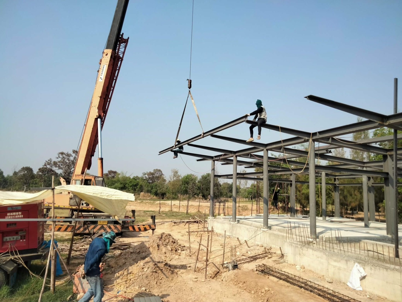 S__30163178_0.jpg - งานก่อสร้างบ้านหรูพร้อมสระว่ายน้ำ | https://tnc-design.com