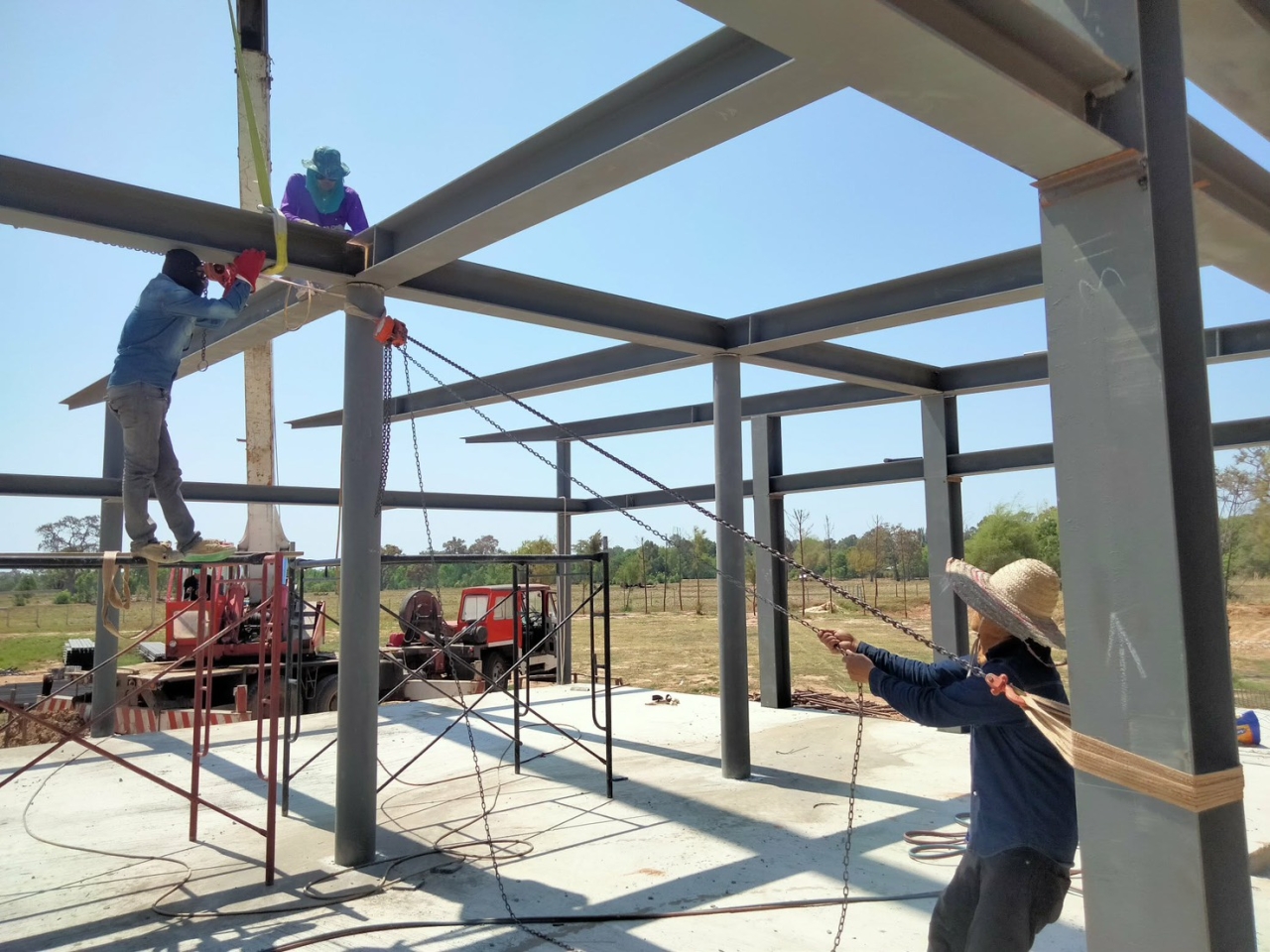 S__30163180_0.jpg - งานก่อสร้างบ้านหรูพร้อมสระว่ายน้ำ | https://tnc-design.com