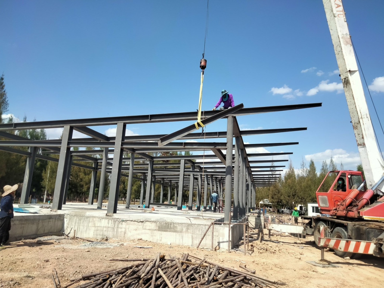 S__30163181_0.jpg - งานก่อสร้างบ้านหรูพร้อมสระว่ายน้ำ | https://tnc-design.com