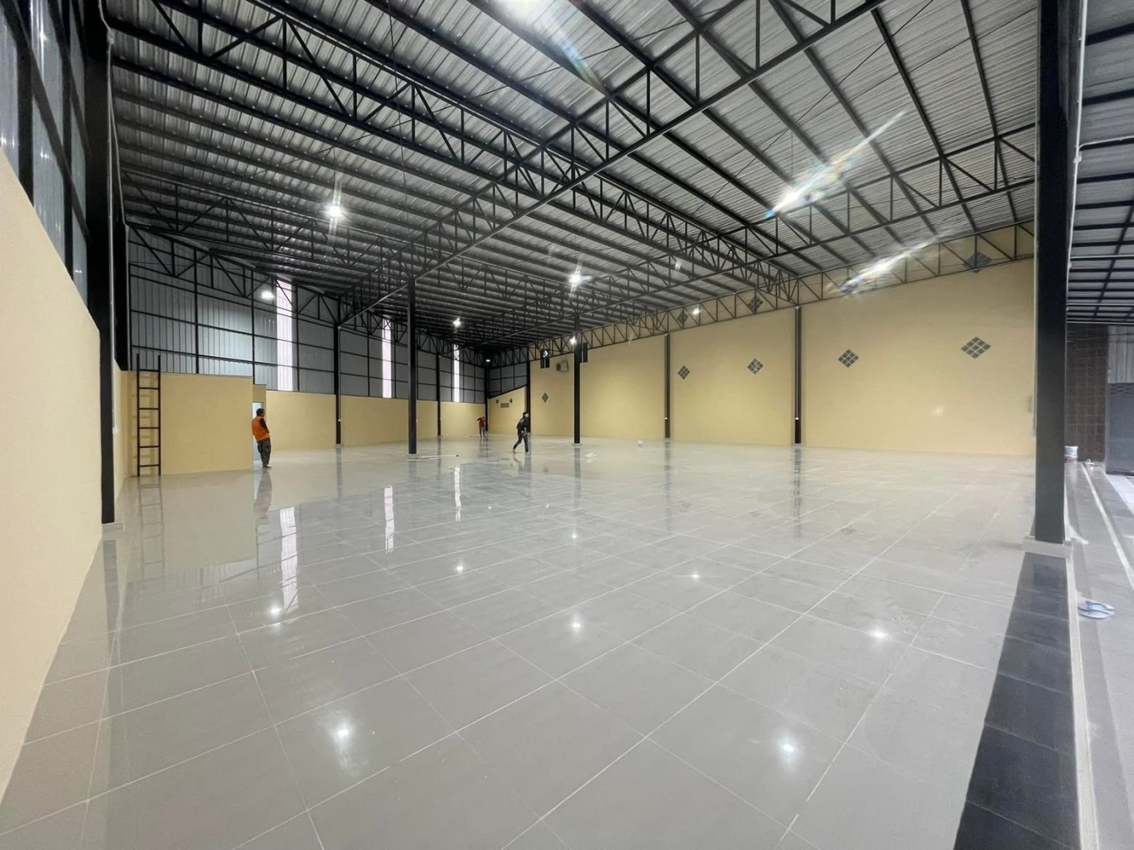 S__30163079_0.jpg - งานก่อสร้างโกดังกระจ่ายสินค้า | https://tnc-design.com