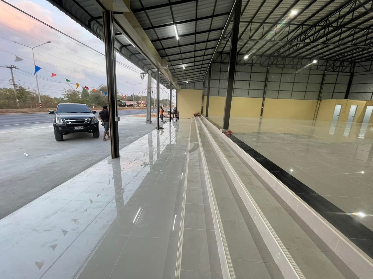 S__30163082_0.jpg - งานก่อสร้างโกดังกระจ่ายสินค้า | https://tnc-design.com