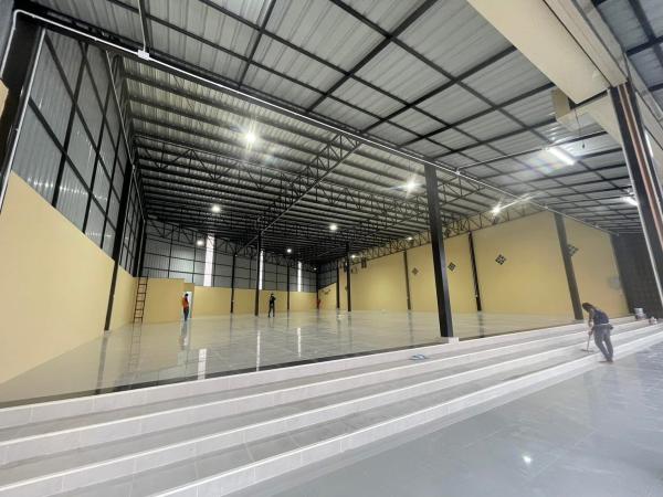 งานก่อสร้างโกดังกระจ่ายสินค้า